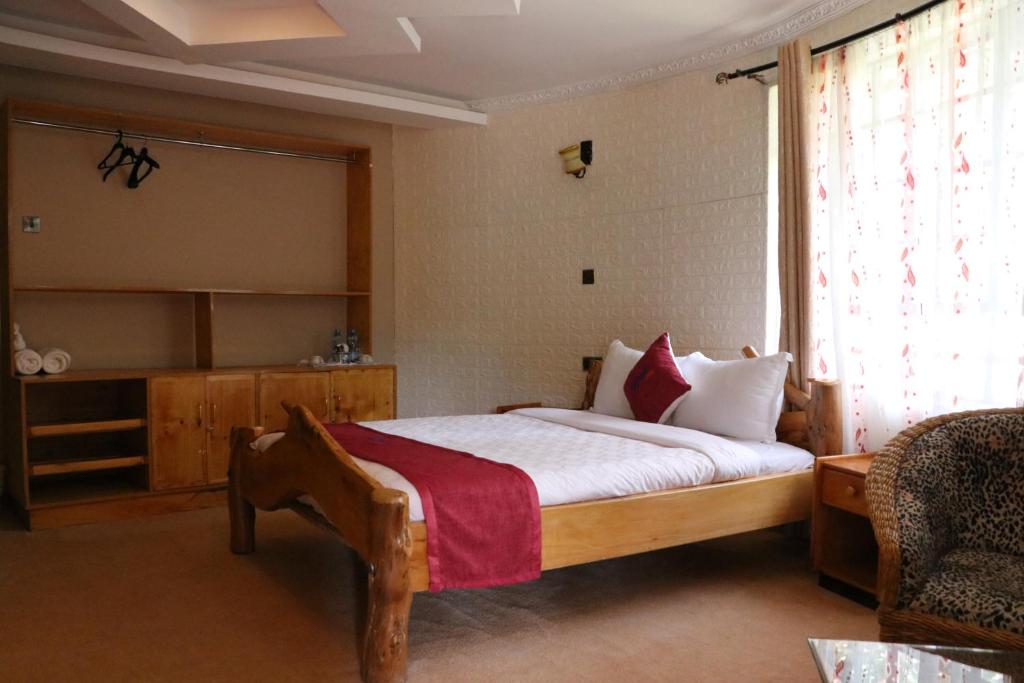 Brooks Lodge - Deluxe King Room