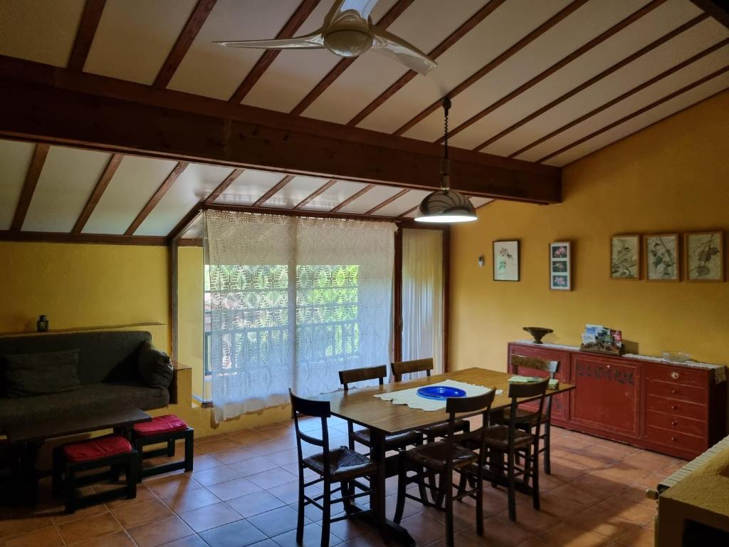 Mas Violella allotjament rural - Two-Bedroom Apartment (5 Adults)