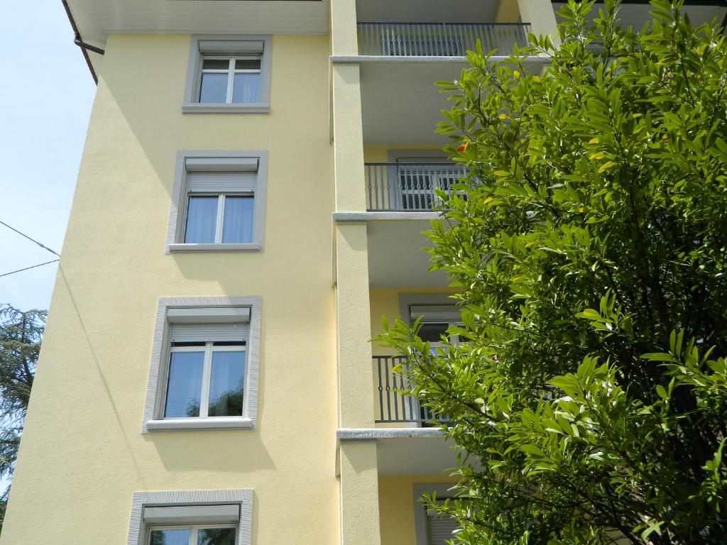 Rent a Home Delsbergerallee - Self Check-In - Resim 12