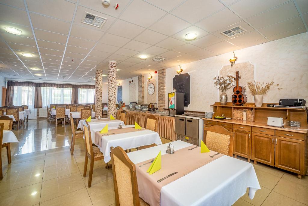 Restaurace v ubytování Nefelejcs Hotel