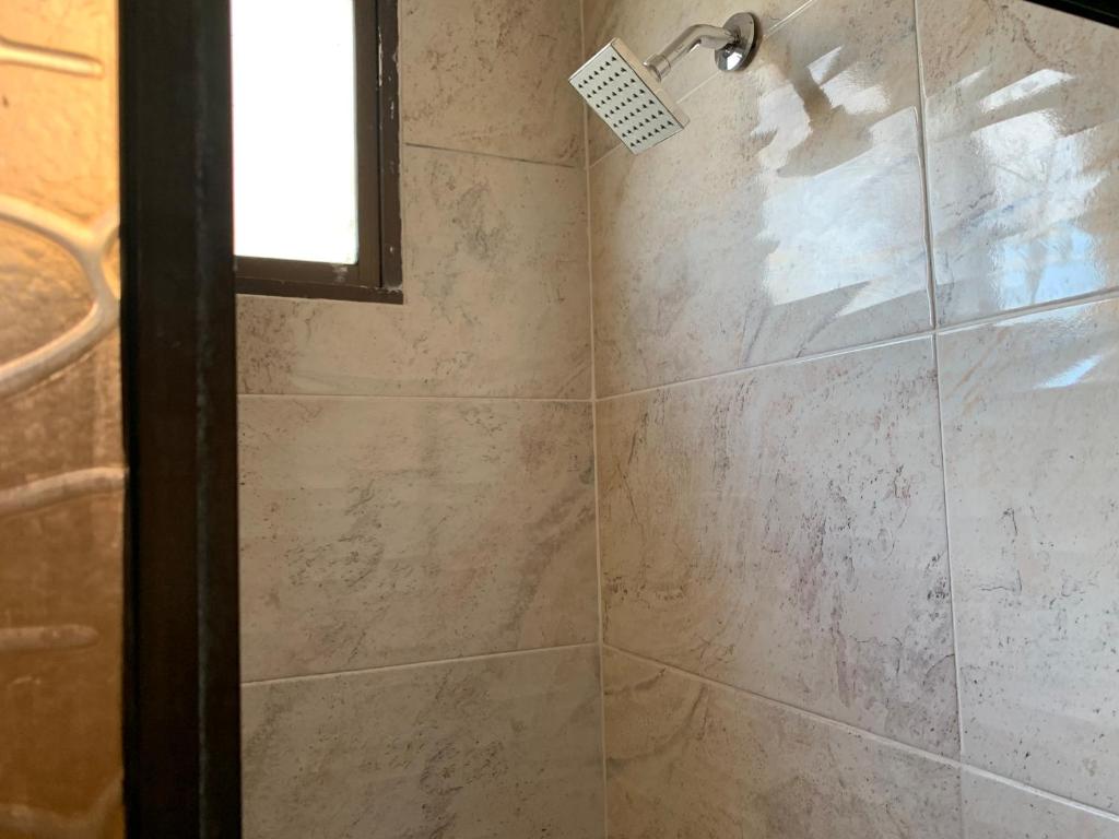 Koupelna v ubytování Habitación en apartamento compartido al frente del cc Unico
