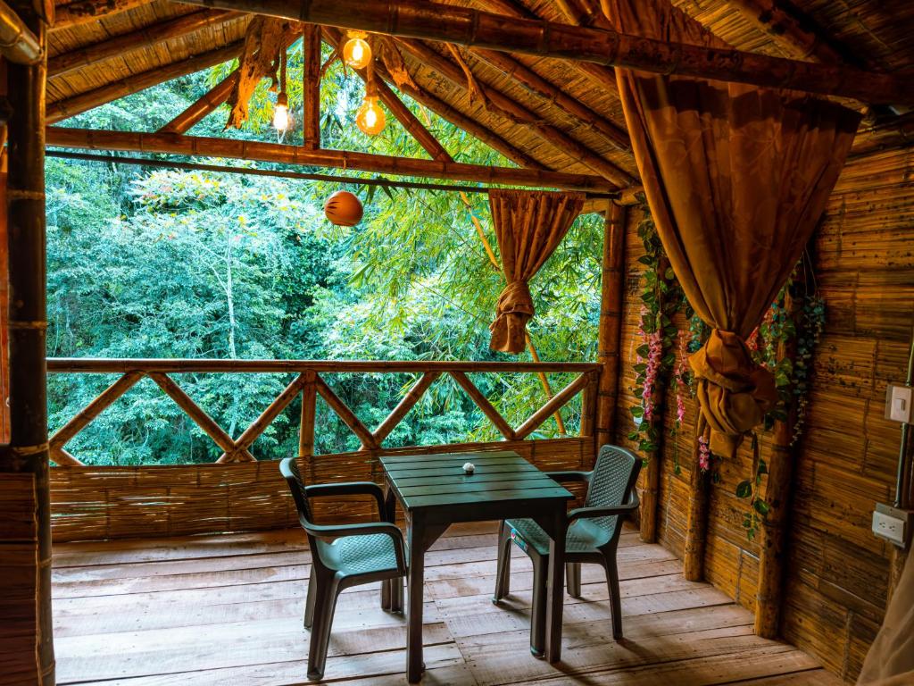 Balkón nebo terasa v ubytování Glamping Río Claro