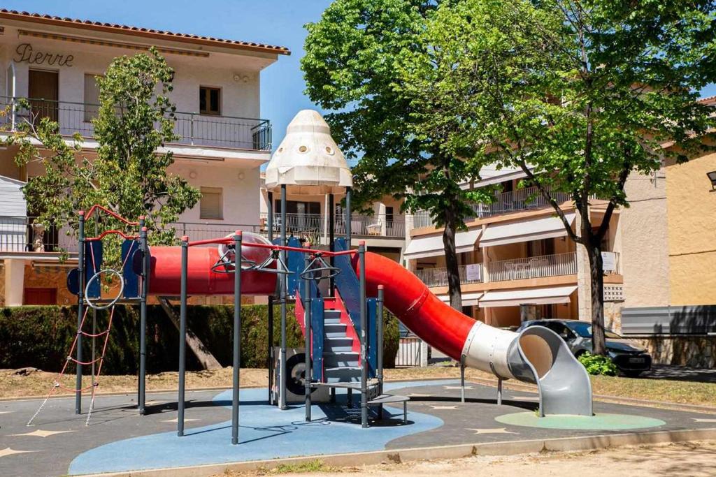 Detský kútik v ubytovaní Ideal família a 500m de la playa en SAgaró