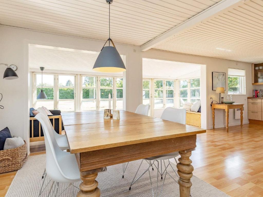 Posezení v ubytování Holiday home Karrebæksminde IX