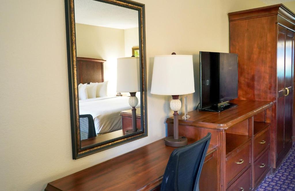 Rosen Inn Lake Buena Vista photo