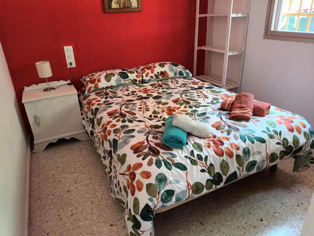 Posteľ alebo postele v izbe v ubytovaní Villa in Callosa with Private Pool & Views