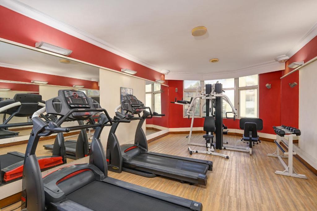 Fitness centrum a/nebo fitness zařízení v ubytování The Cama - A Sabarmati Riverfront Hotel
