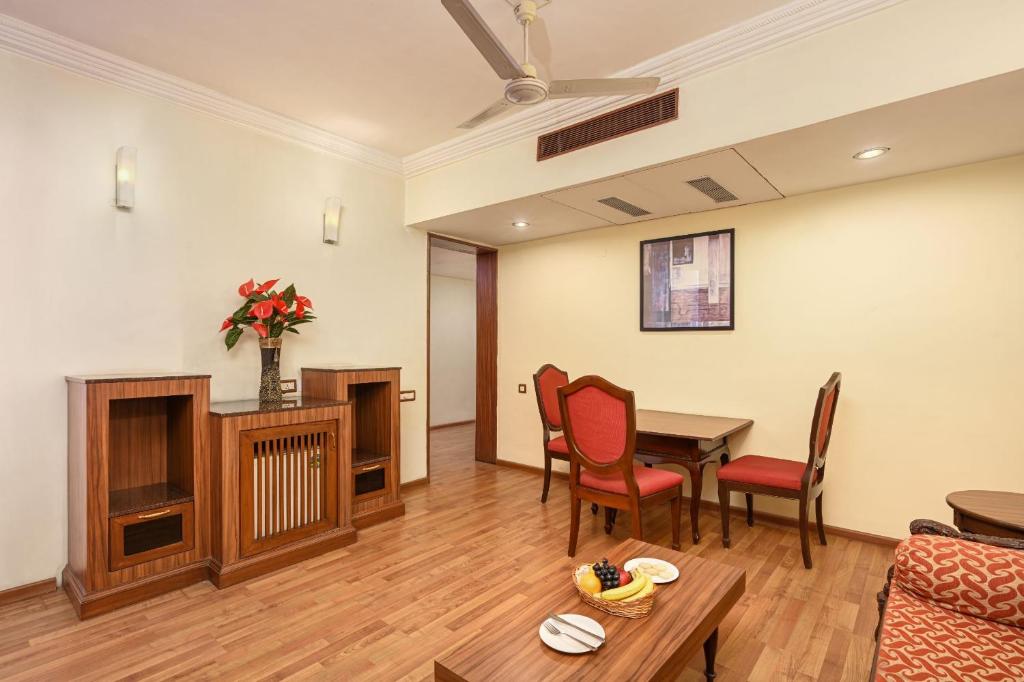 Posezení v ubytování The Cama - A Sabarmati Riverfront Hotel