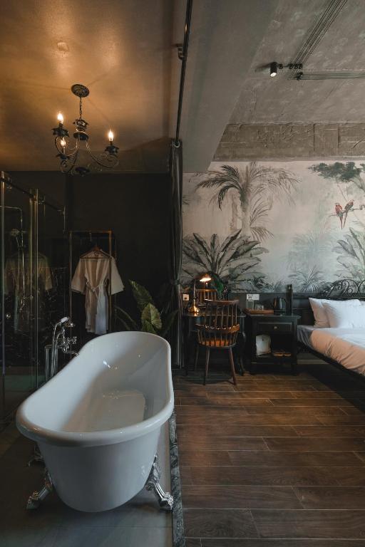 Khu vực ghế ngồi tại The Chum Boutique