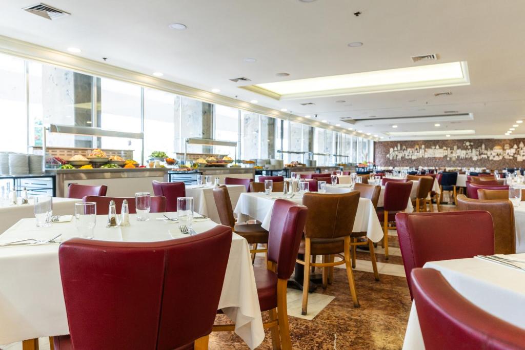 Restaurace v ubytování Grand Beach Hotel