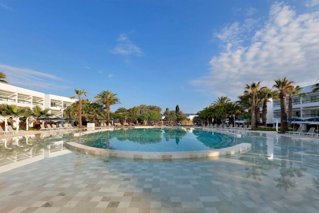 Grand Palladium Palace Ibiza Resort & Spa- All Inclusive ...