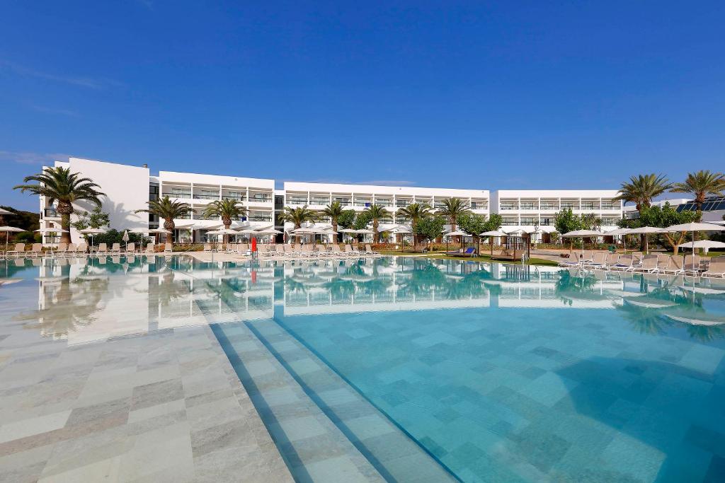 Grand Palladium Palace Ibiza Resort & Spa- All Inclusive ...