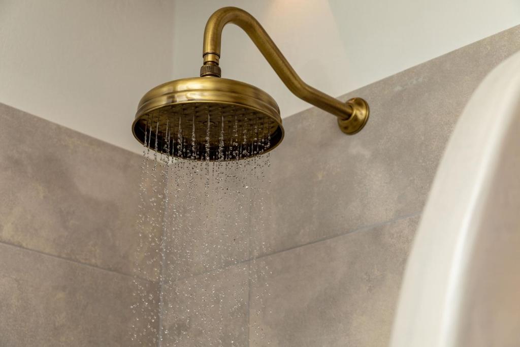 A bathroom at Naxian Icon Luxury Residence
