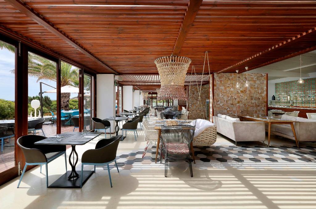 Grand Palladium Palace Ibiza Resort & Spa- All Inclusive ...