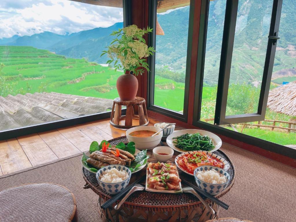 Đồ ăn tại/gần chỗ nghỉ nhà dân
