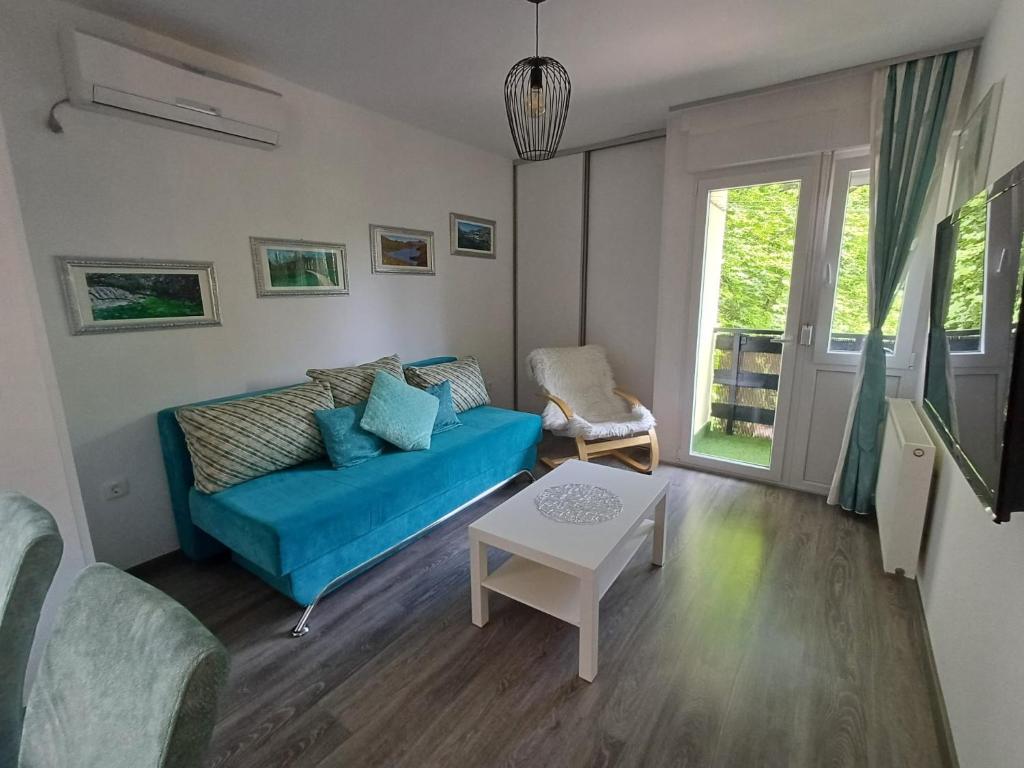 Posedenie v ubytovaní Emerald Luxury Apartments