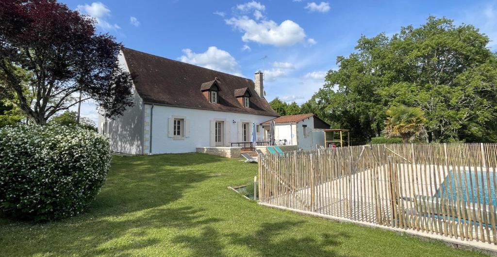 Ogród w obiekcie Villa piscine 15 Personnes