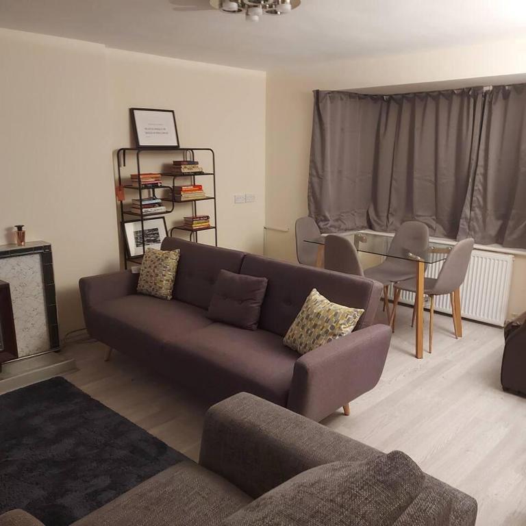 Lovely & Beautiful 2 BedApartment in Borehamwood, Borehamwood (updated