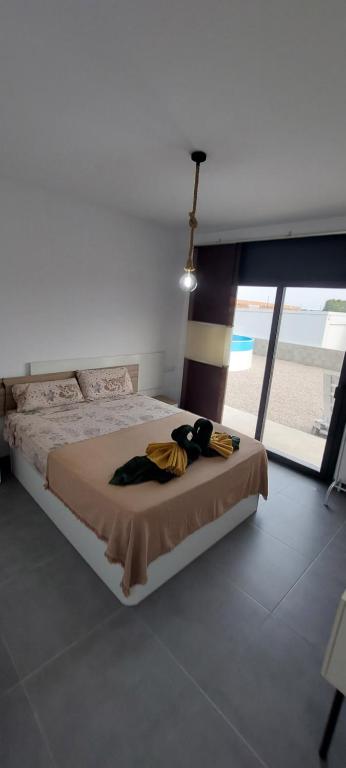 Fotografie z fotogalerie ubytování Chalet con piscina, terraza y barbacoa v destinaci Pallaresos