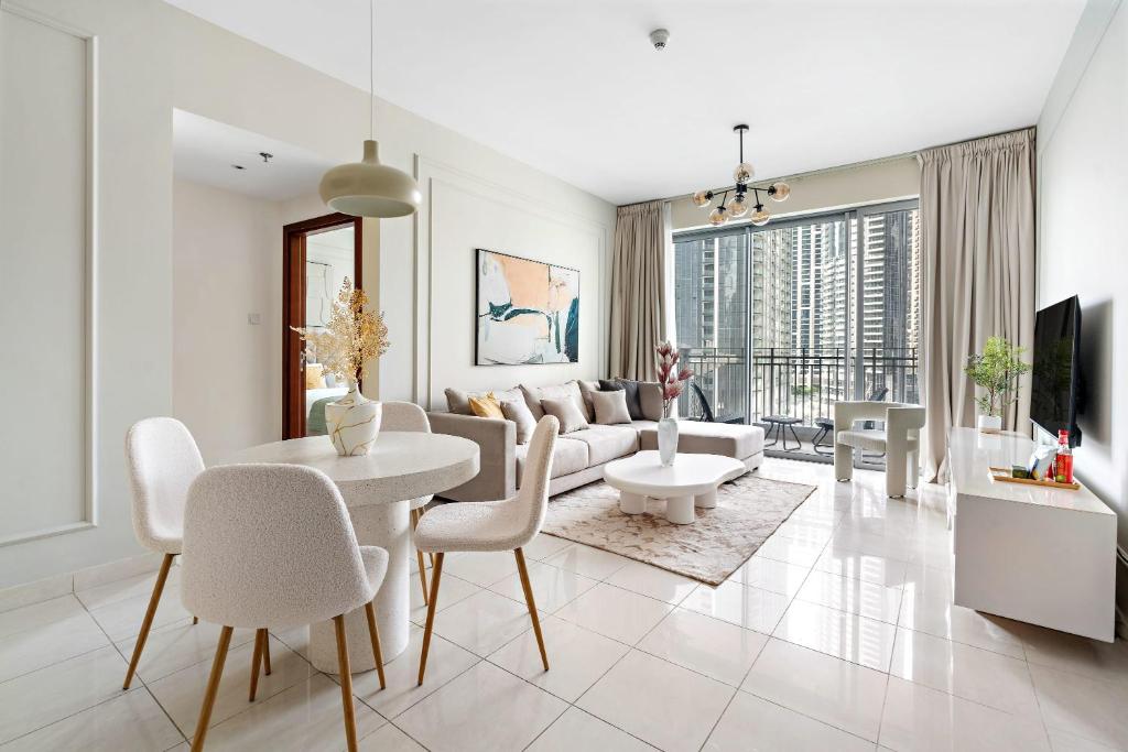 Silkhaus Burj Khalifa walking distance in Downtown