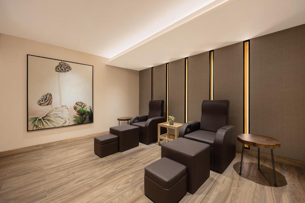 Posezení v ubytování Courtyard by Marriott Shillong