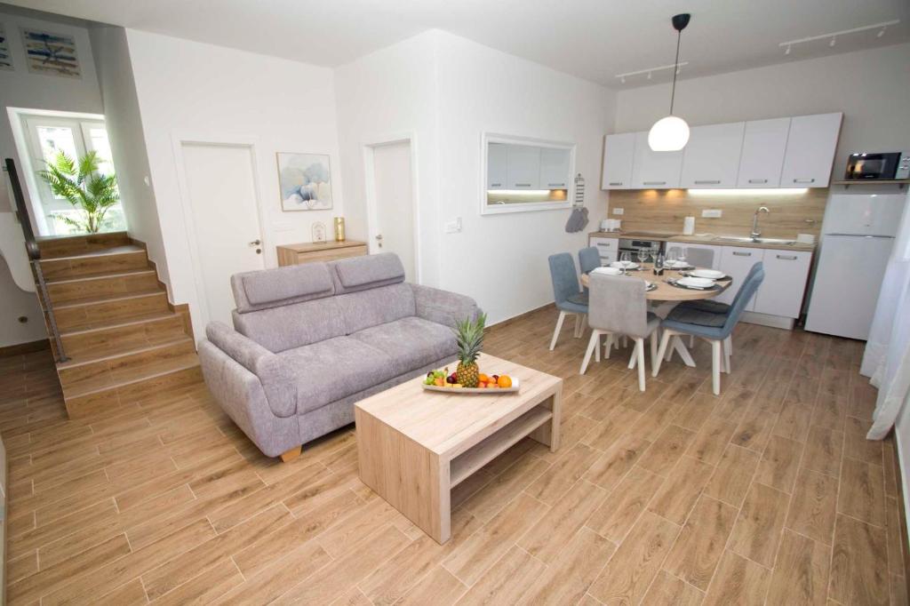 Kuchyň nebo kuchyňský kout v ubytování Apartment Navis