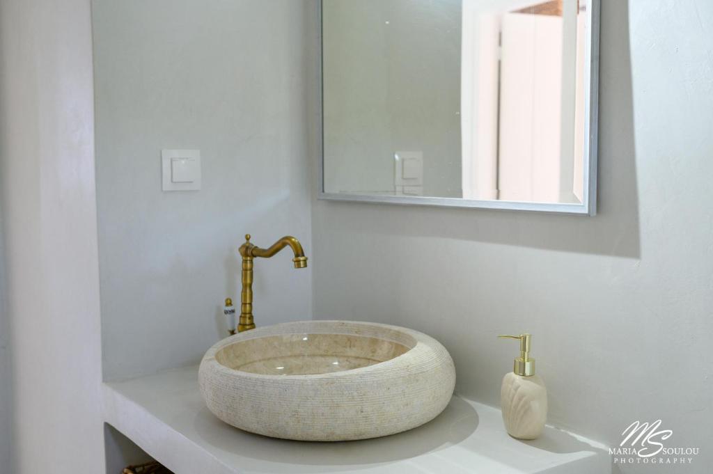 Koupelna v ubytování Siridaki Homes Leros