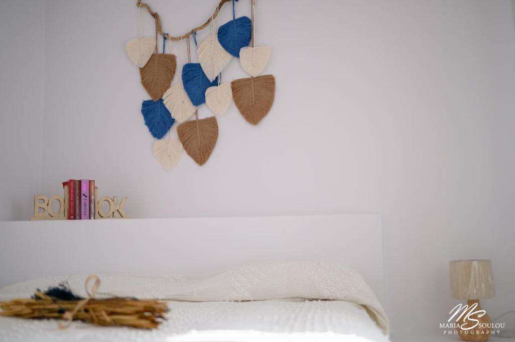 Postel nebo postele na pokoji v ubytování Siridaki Homes Leros