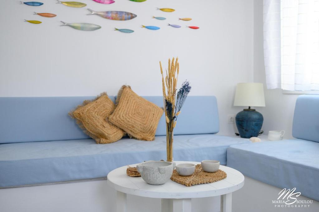 Postel nebo postele na pokoji v ubytování Siridaki Homes Leros
