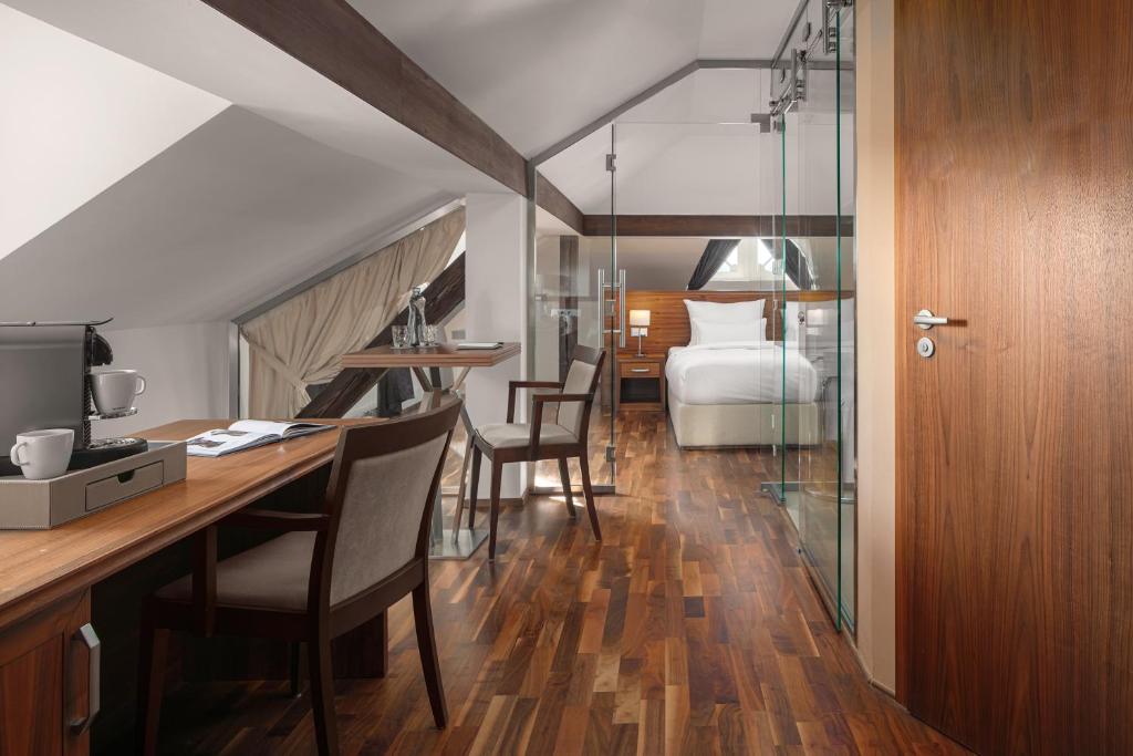 Posezení v ubytování Harvey Spa Hotel