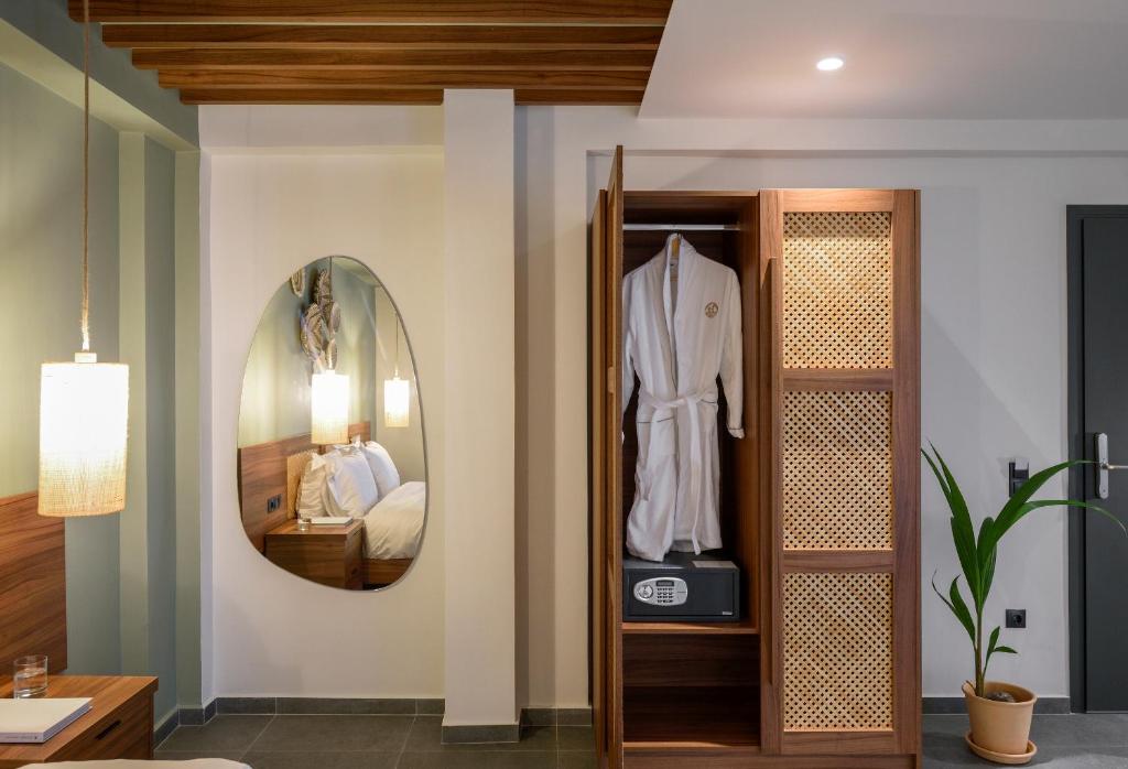 Amyntas Seafront Hotel - Adults Only - 5