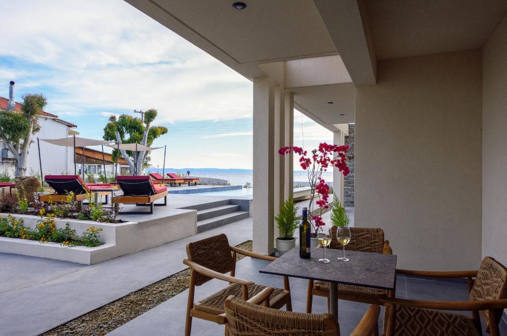 Amyntas Seafront Hotel - Adults Only - 17