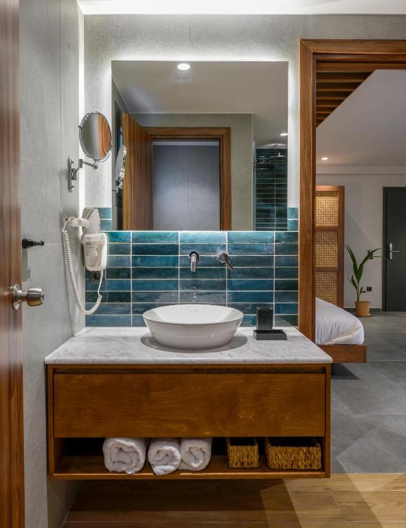 Amyntas Seafront Hotel - Adults Only - 9