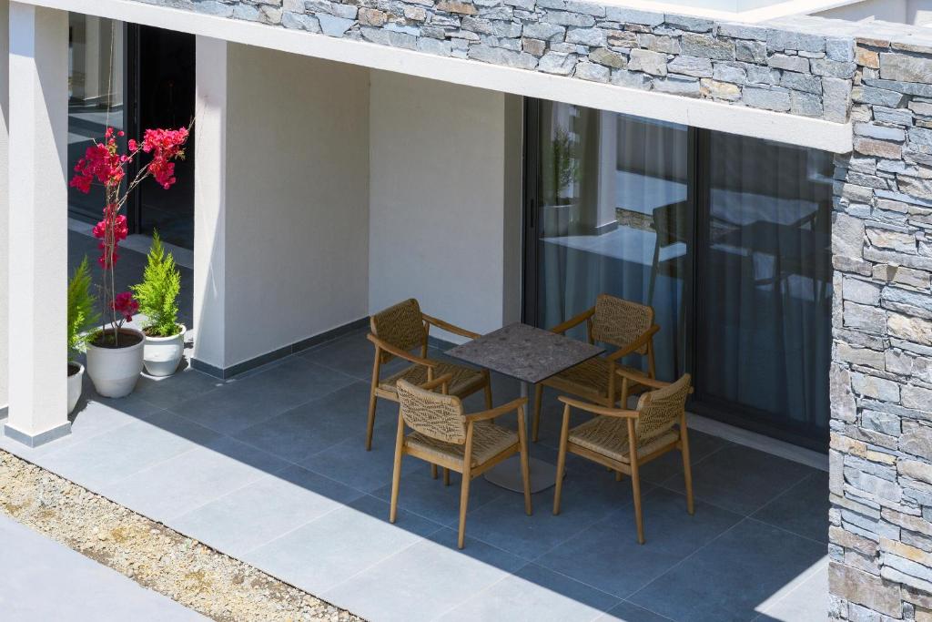 Amyntas Seafront Hotel - Adults Only - 11