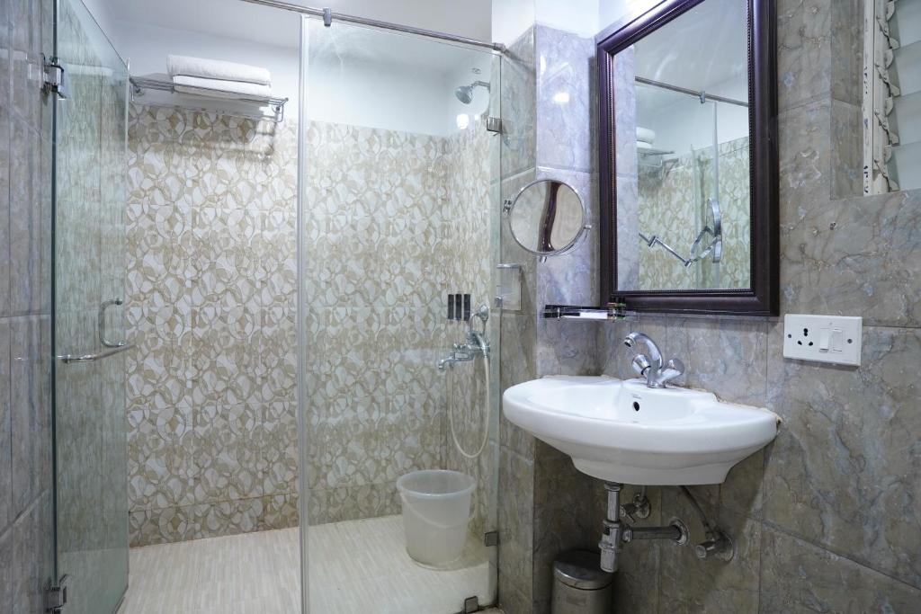 Koupelna v ubytování Hotel Emirates