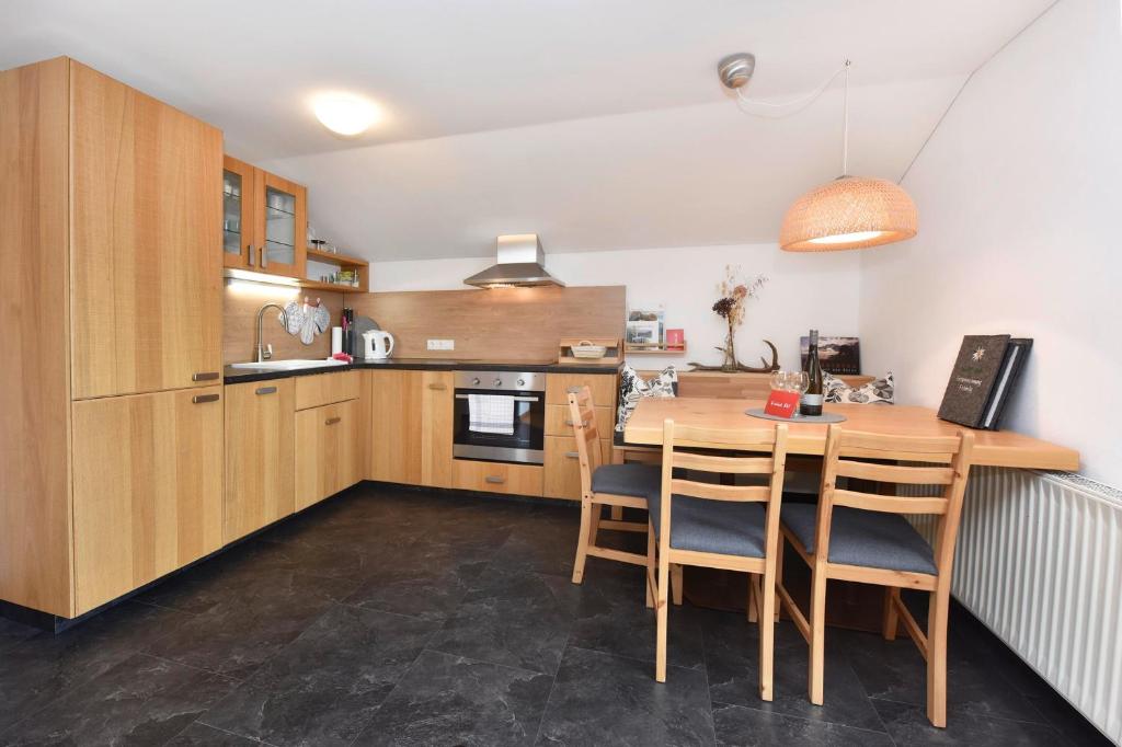 Kuchyň nebo kuchyňský kout v ubytování Ferienwohnung Frömlig