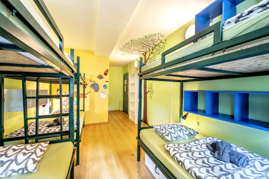 Posteľ alebo postele v izbe v ubytovaní Island Hostel Budapest