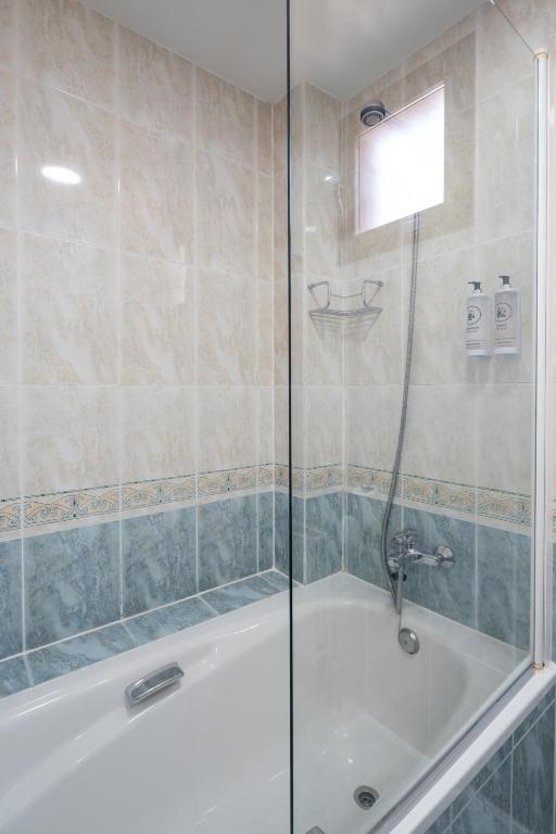 Koupelna v ubytování Hostal Alda Río Duero