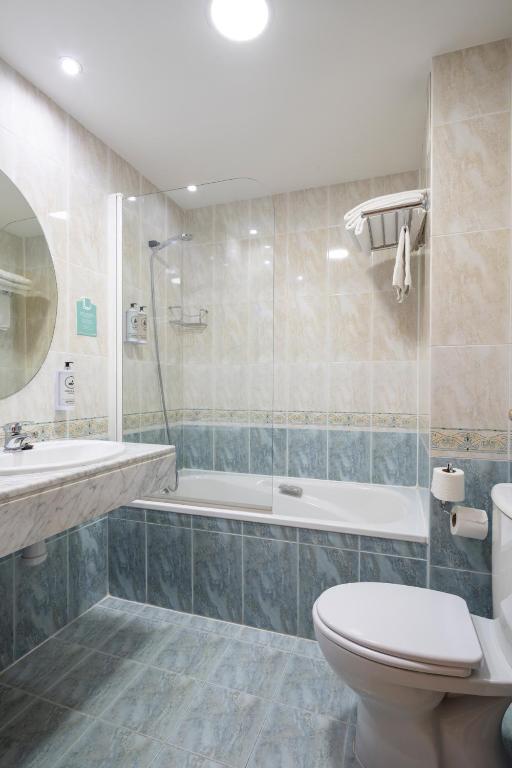 Koupelna v ubytování Hostal Alda Río Duero