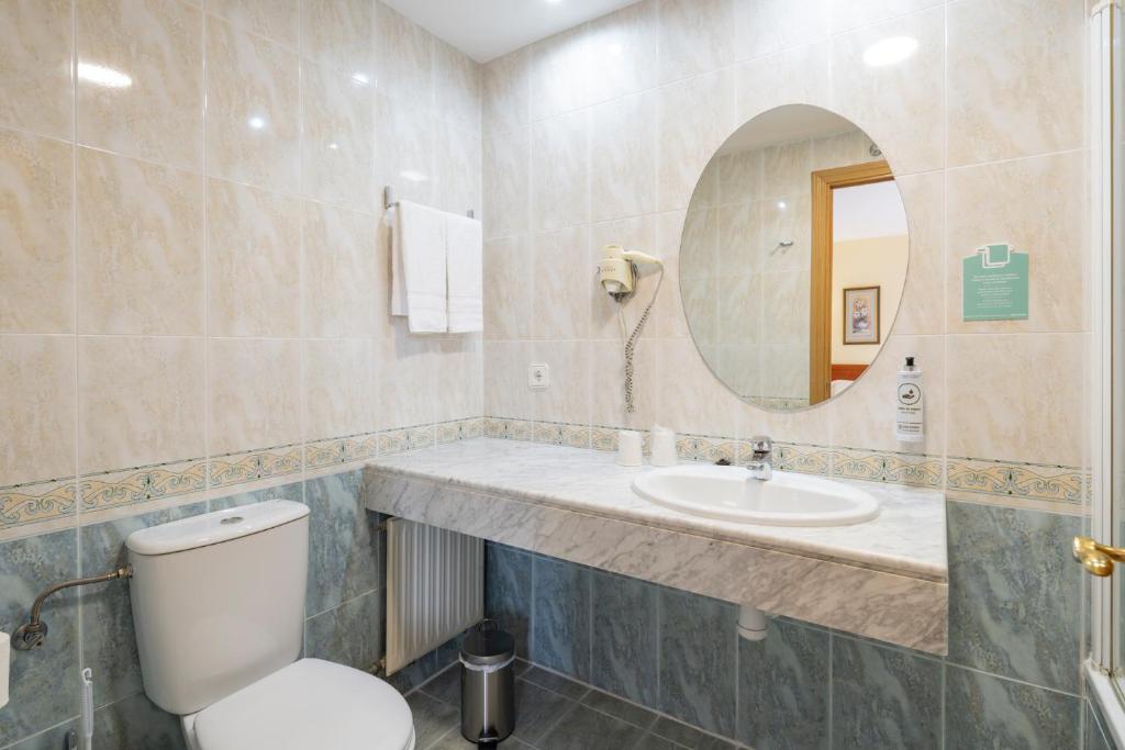 Koupelna v ubytování Hostal Alda Río Duero