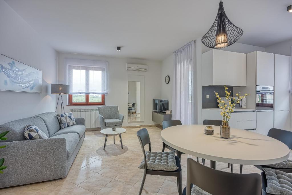 Apartments Lori