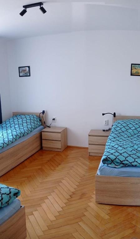 Hostel Wiśniowa 55 - Triple Room With Shared Bathroom