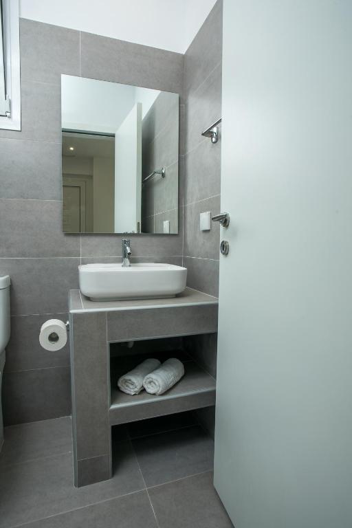 Łazienka w obiekcie VOULA APARTMENTS