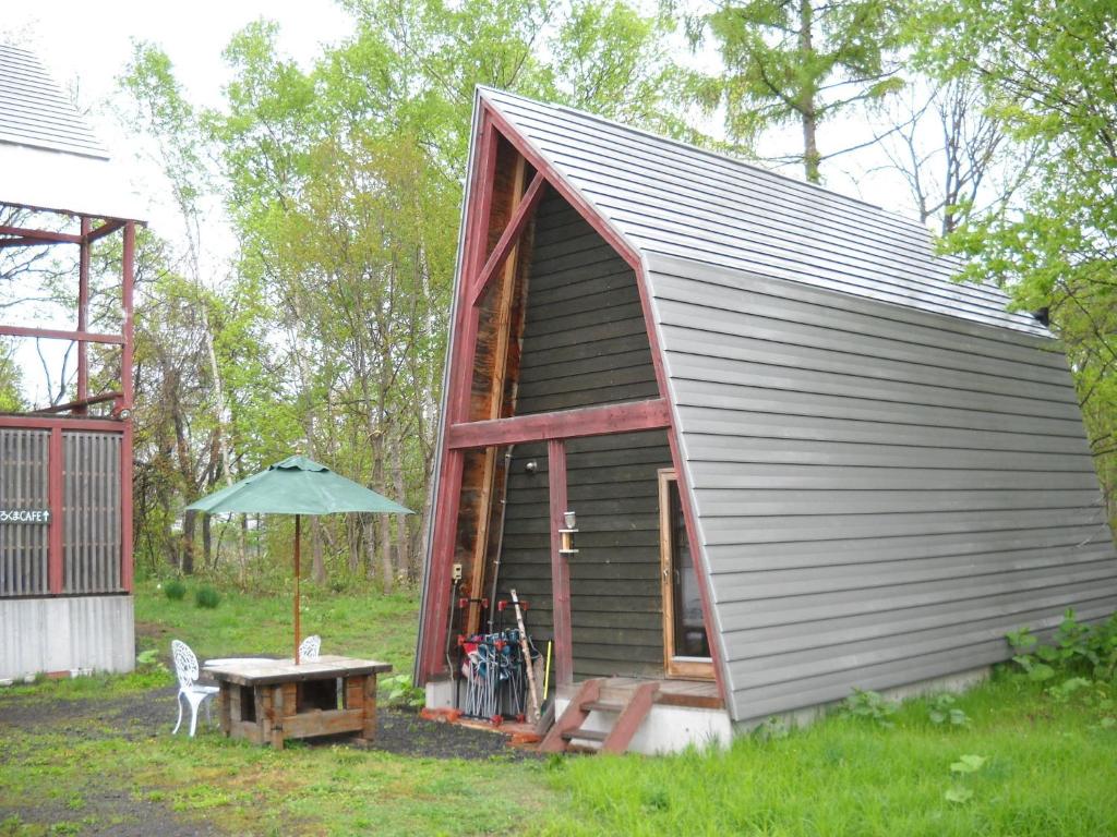 Zahrada ubytování Niseko Shirokuma Cottage