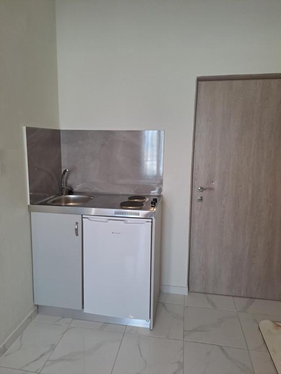 Golden Beach-Tsianis Apartments - Appartement Met Uitzicht Op De Bergen