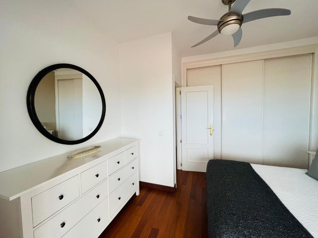 A bed or beds in a room at Casa Lola