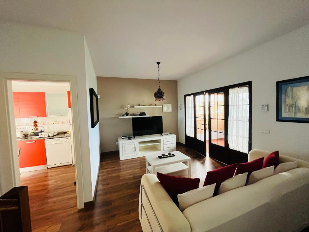 A kitchen or kitchenette at Casa Lola