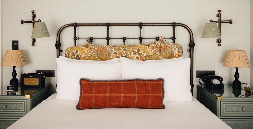 The Ned - Double Room - Crash Pad - Under 30s