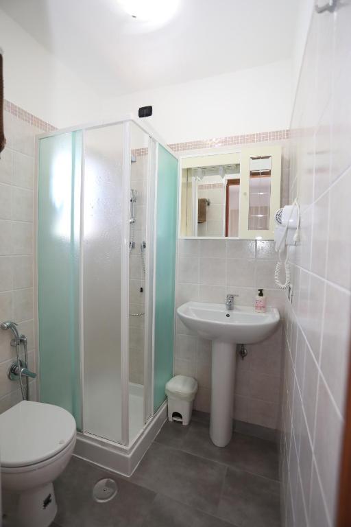 Koupelna v ubytování B&B Saracinello