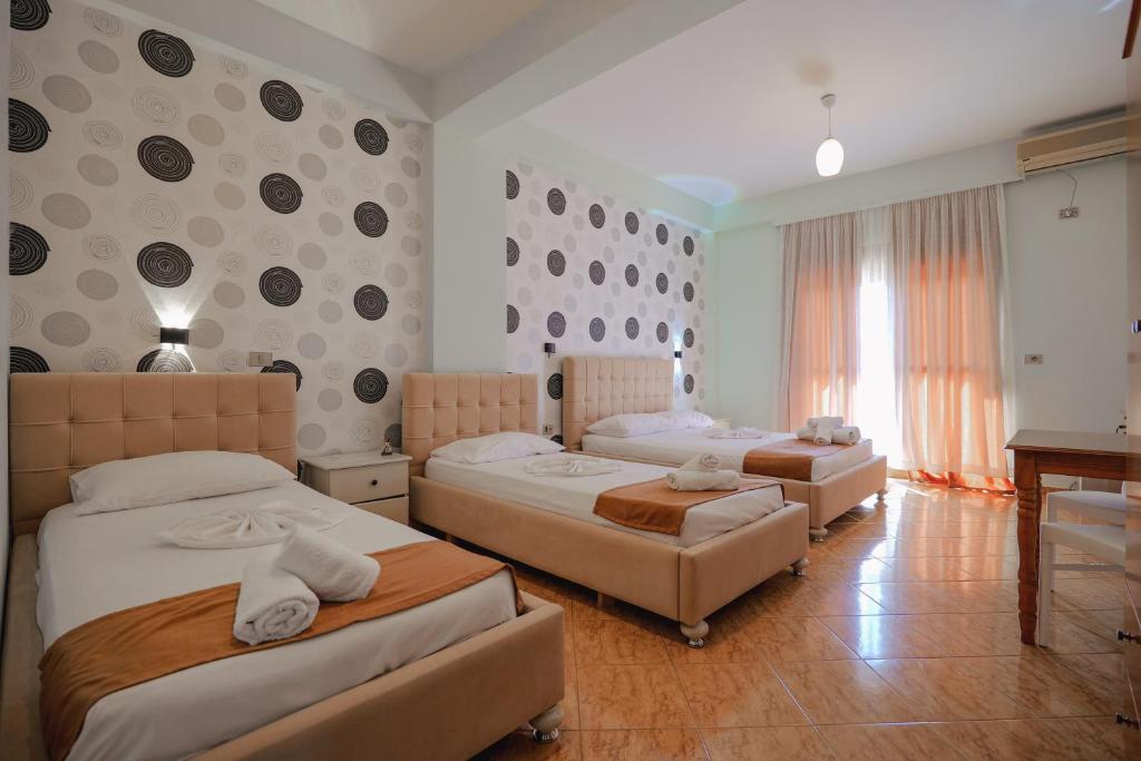 Hotel Panorama - Image 2
